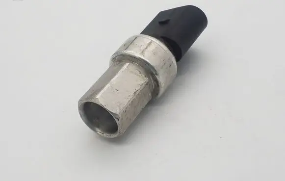 Volkswagen Tiguan Air conditioning (A/C) pressure sensor 1K0959126E