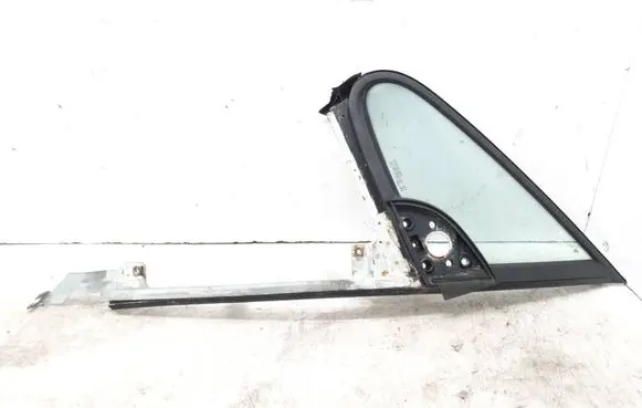 Peugeot 307 CC Front vent window/glass (coupe) DOT24M62AS2 E000255 43R00050