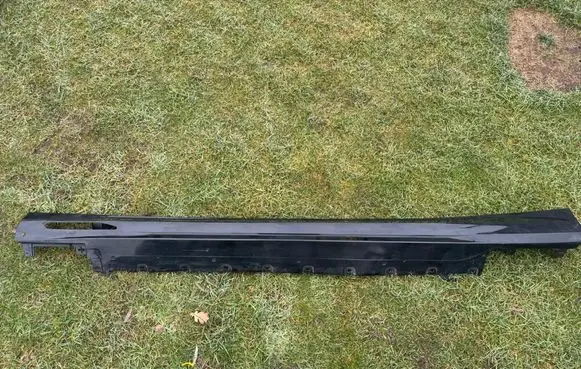 BMW 2 F44 Foot area side trim 8075466