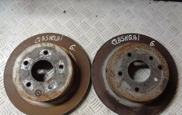 Nissan Qashqai+2 Rear brake disc