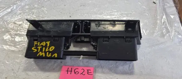 Fiat Stilo Dashboard side air vent grill/cover trim 