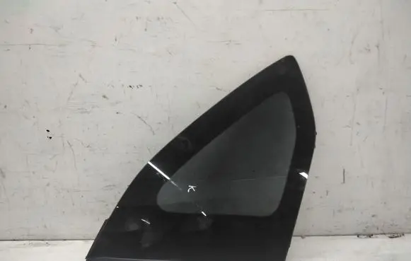 Honda FR-V Rear side window