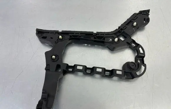 Volkswagen PASSAT B8 Rear bumper mounting bracket 3G0807394