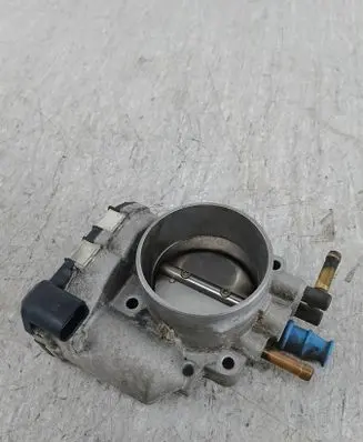 Volkswagen PASSAT B5.5 Throttle body valve 