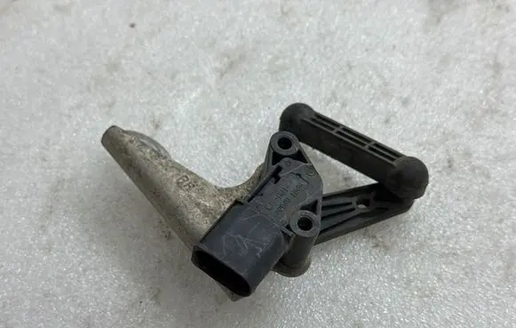 Tesla Model X Air suspension front height level sensor 102794600A 20122017 304219