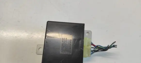 Mitsubishi Pajero Aerial antenna amplifier 1650002230 MR495622