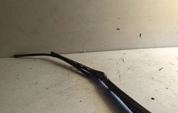 BMW 5 E60 E61 Windshield/front glass wiper blade 