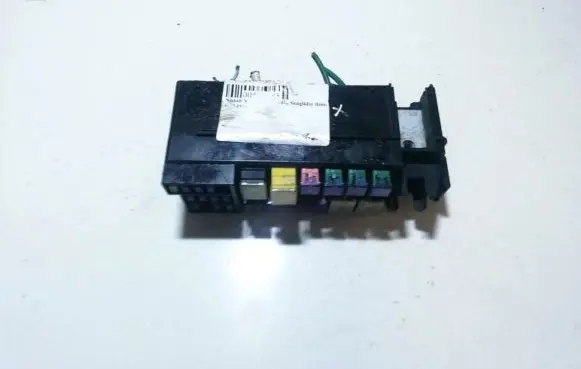 Nissan X-Trail T30 Fuse box set 24381au000