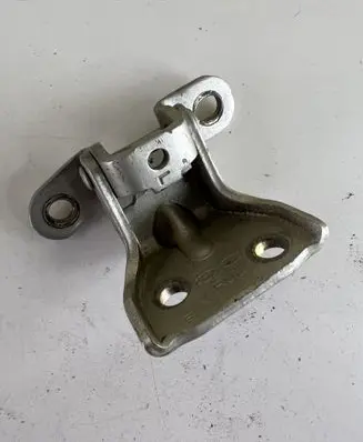 Hyundai Tucson JM Rear door upper hinge