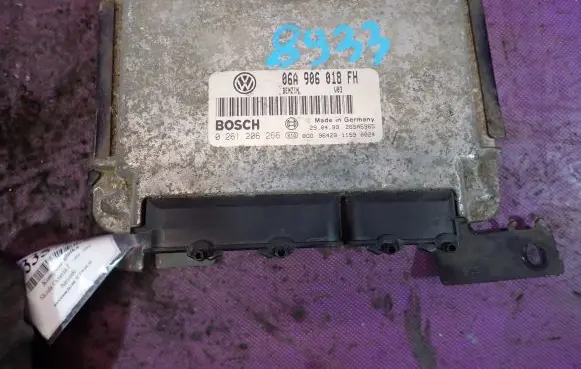 Skoda Octavia Mk1 (1U) Engine control unit/module ECU 06A906018FH