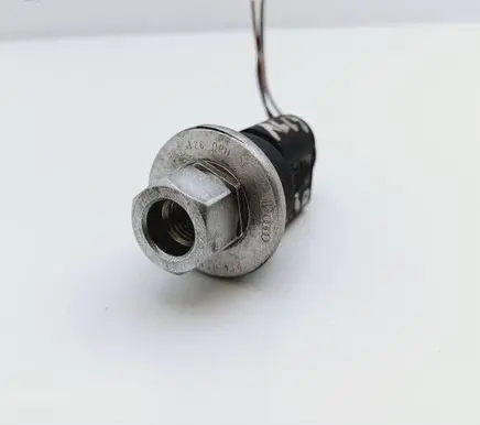 Audi A6 S6 C5 4B Air conditioning (A/C) pressure sensor 8Z0959126