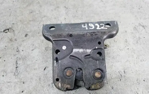 Audi A3 S3 8P Tailgate lock latch 