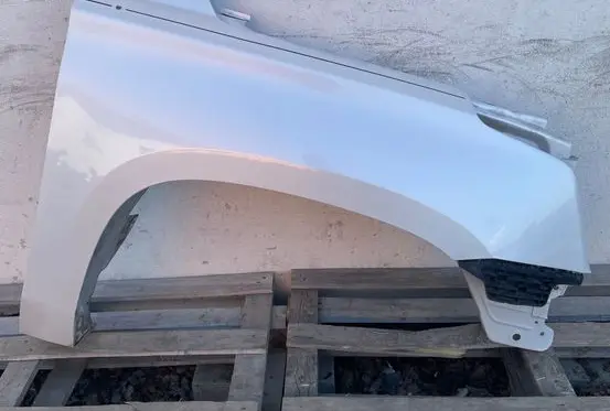 Cadillac Escalade IV Fender 022756358