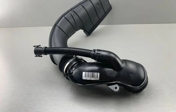BMW X5 E70 Air intake hose/pipe 7812060 13717812060