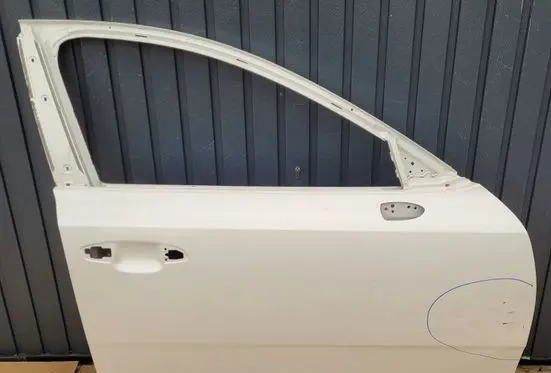 KIA Stinger Front door