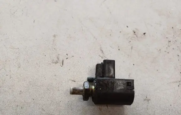 Clutch pedal sensor