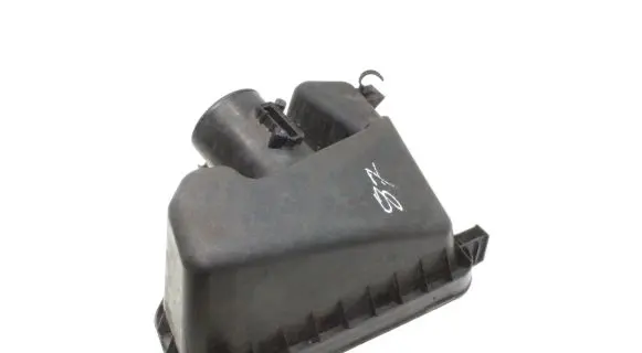 Toyota Avensis T270 Air filter box cover 