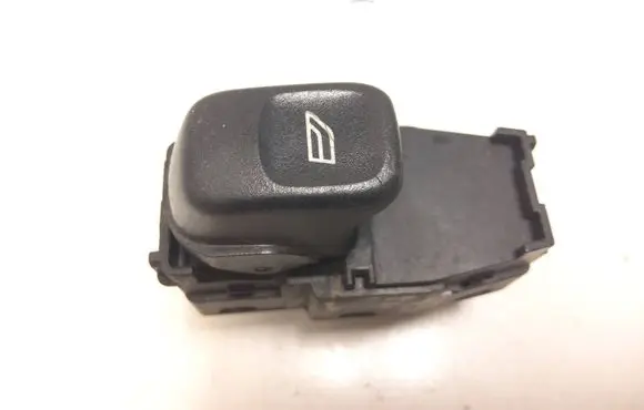 Volvo V70 Electric window control switch 30658696 03720700 5586N3RUA