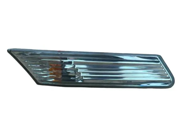 Front fender indicator light