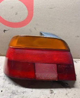 BMW 5 E39 Rear/tail lights 8358031