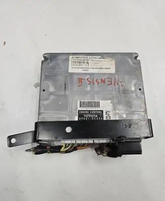 Toyota Avensis T250 Engine control unit/module 8966105690 1758006326