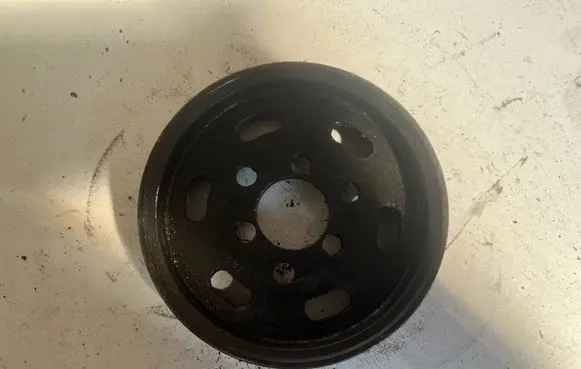 Volkswagen Golf IV Power steering pump pulley 038145255B