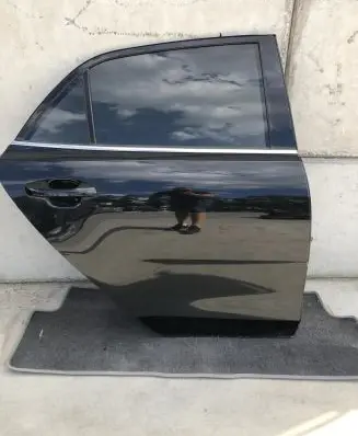 KIA Rio Rear door