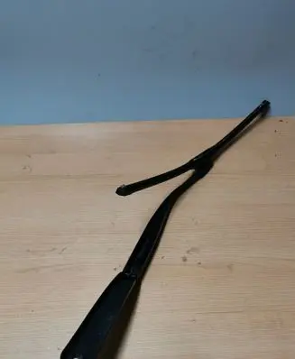 Headlight wiper blade set