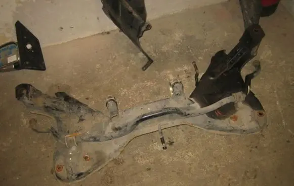 Mitsubishi Space Star Front subframe