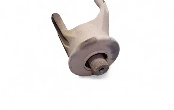 Engine mount bracket