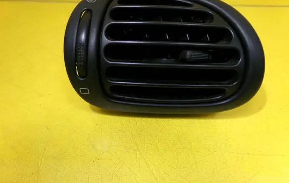 Peugeot 206 Dashboard side air vent grill/cover trim 9632184877