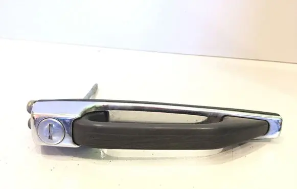 Mercedes-Benz E W123 Front door exterior handle