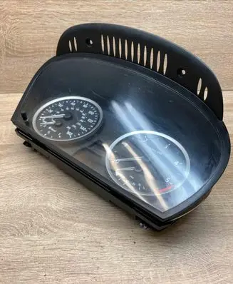 BMW 5 E60 E61 Speedometer (instrument cluster) 9135254 110080213 3842
