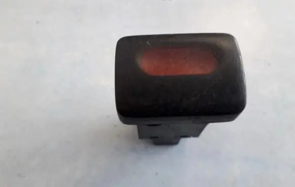 Nissan Primera Hazard light switch