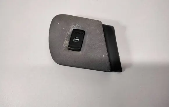 Skoda Octavia Mk1 (1U) Electric window control switch 1U1867186A 1U0959855A