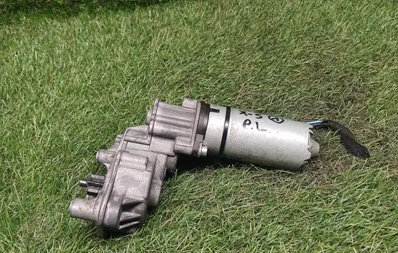 BMW X5 E53 Seat adjustment motor 1137301 115701