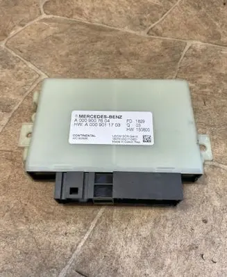 Mercedes-Benz E W238 Adblue control unit A0009007604