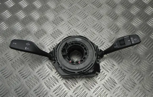 BMW 2 F46 Wiper turn signal indicator stalk/switch 9368597