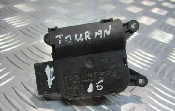 Volkswagen Touran I Central body control module 1K2907511E