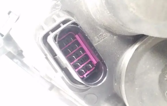 Volkswagen Caddy Headlight/headlamp 2K1941015B
