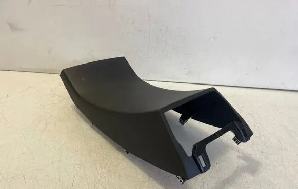 Tesla Model S Other center console (tunnel) element 106450400A