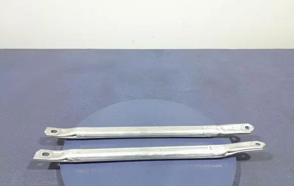 BMW X3 E83 Front bodywork piece 9880678
