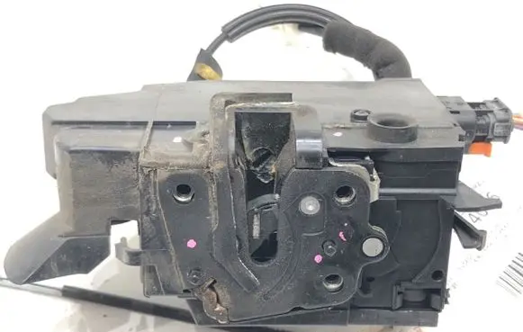 Peugeot 308 SW Front door lock 9810309580