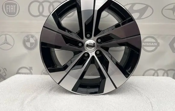 Volvo XC40 R18 alloy rim 31680199