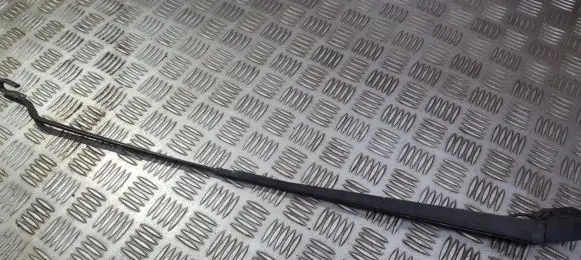 Front wiper blade arm