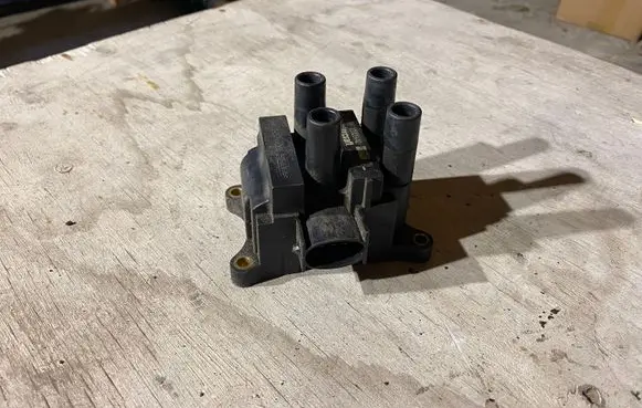 Ford Ka High voltage ignition coil 988D12039AD 5017BA