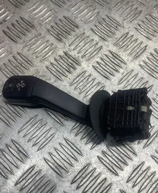 BMW 5 E39 Indicator stalk 8352172 01100410