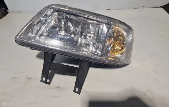 Volkswagen Transporter - Caravelle T5 Headlight/headlamp