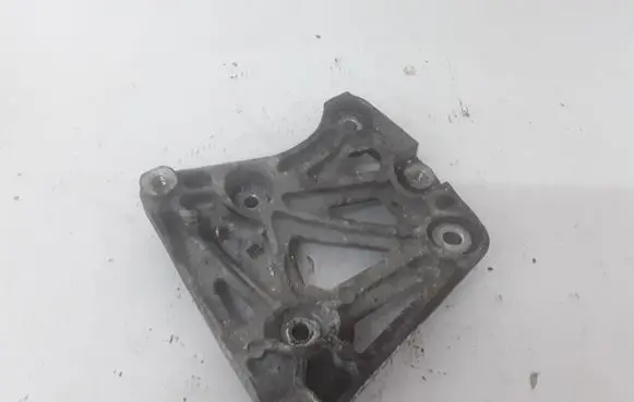 Opel Antara A/C compressor mount bracket 96868422