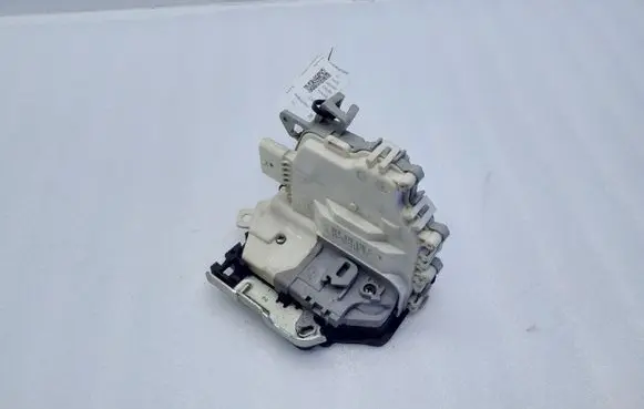 Porsche Panamera (970) Rear door lock 8K0839015C